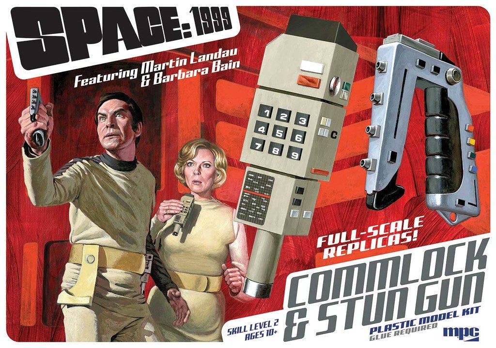Space: 1999 Stun Gun & Comlock 1/1 Model Kit